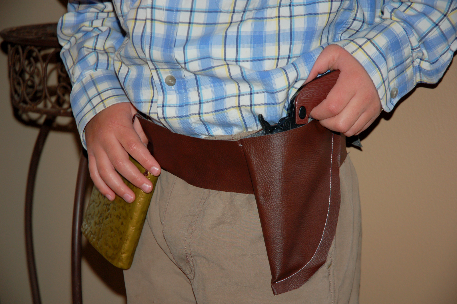 Restlessrisa: Cowboy Birthday Party Preparation {Part 1 - The Holster} - Free Printable Holster Patterns