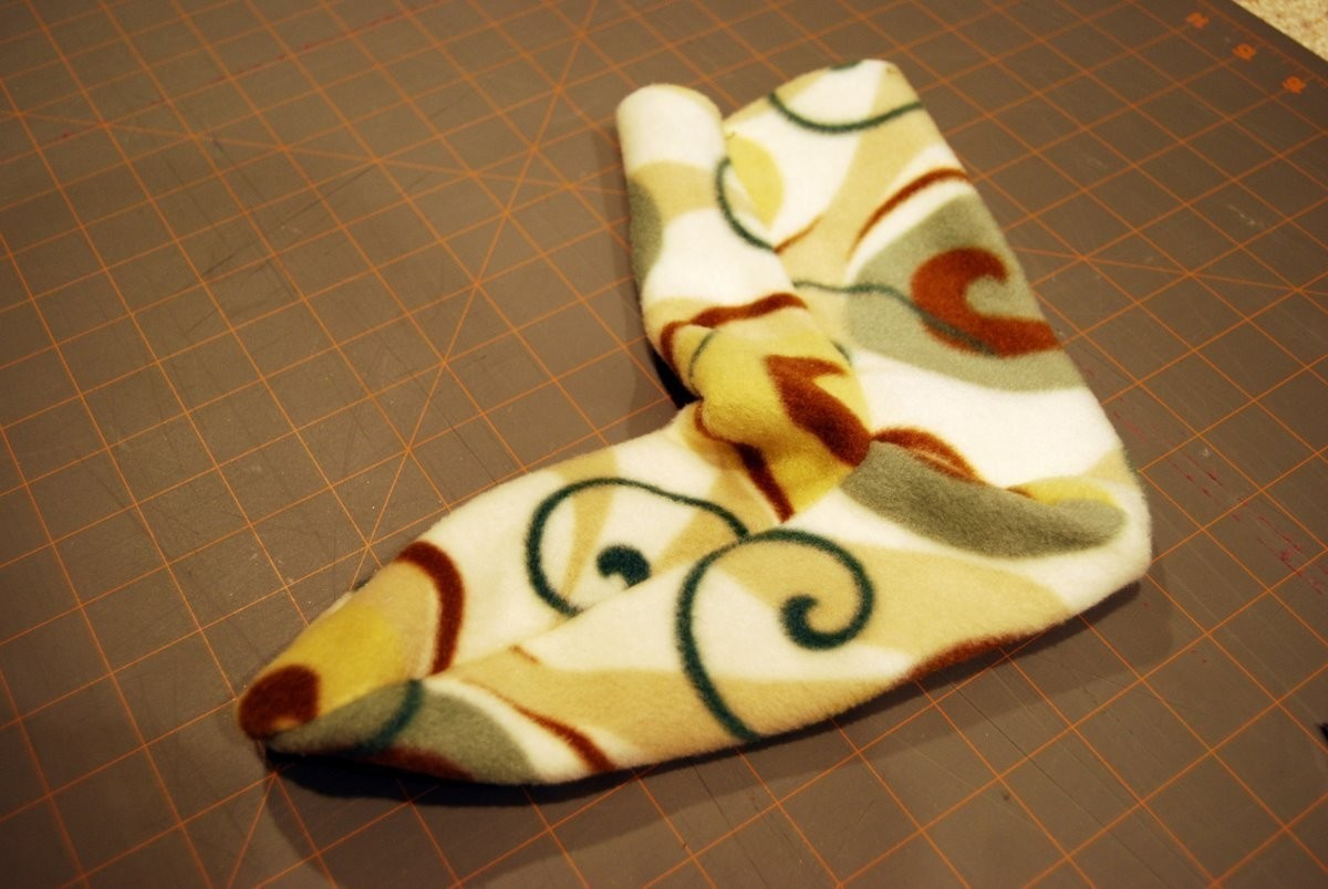 Ultra Comfy Fleece Socks · How To Make A Sock · Sewing On Cut Out + Keep - Free Printable Fleece Sock Pattern